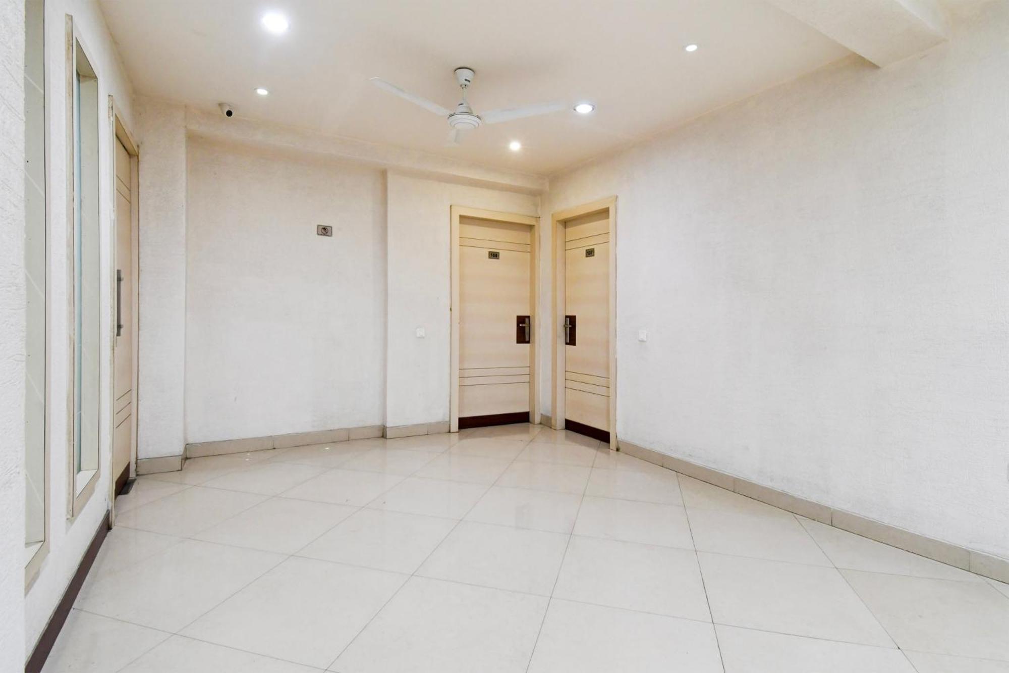 Super Townhouse Harmu Road Formerly Elite City Ράντσι Εξωτερικό φωτογραφία