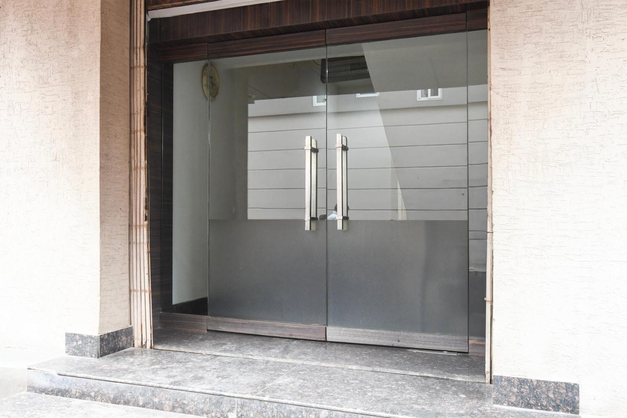 Super Townhouse Harmu Road Formerly Elite City Ράντσι Εξωτερικό φωτογραφία